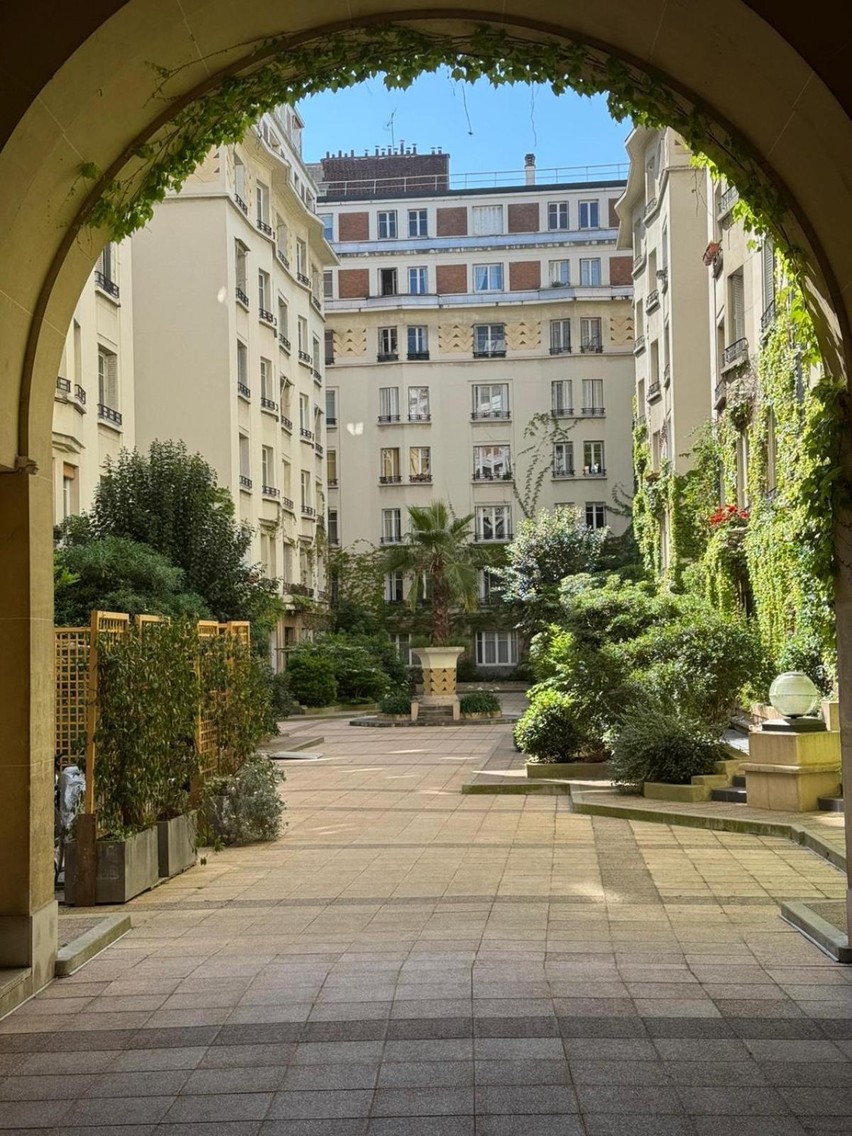 Apartment Tour Eiffel - Invalides - *
